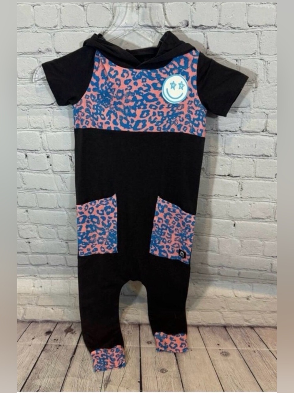 RAGS Hooded Rag Romper Leopard Colorblock Smiley Star Eyes Patch Black 3/4